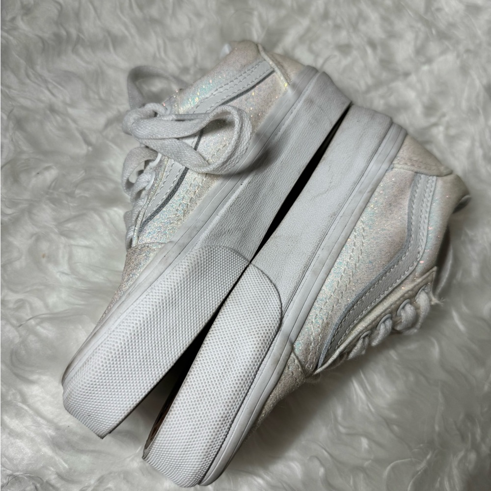Vans - Picture 3 of 5